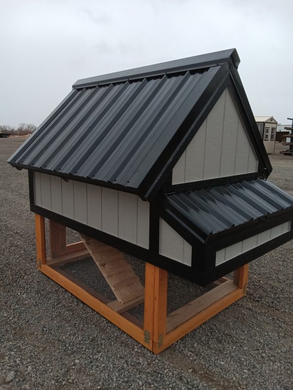 Chicken Coop - 3102