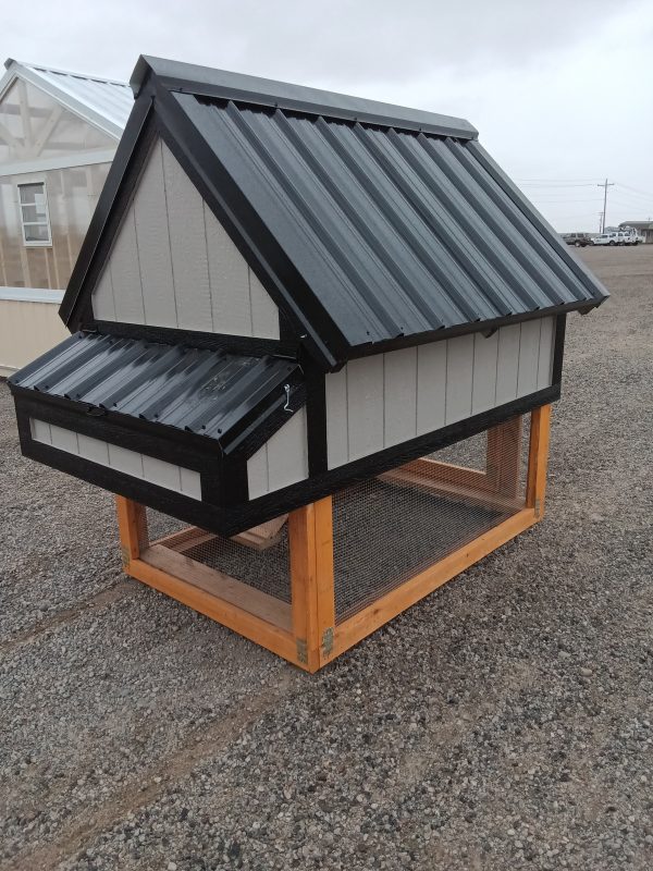 Chicken Coop - 3102