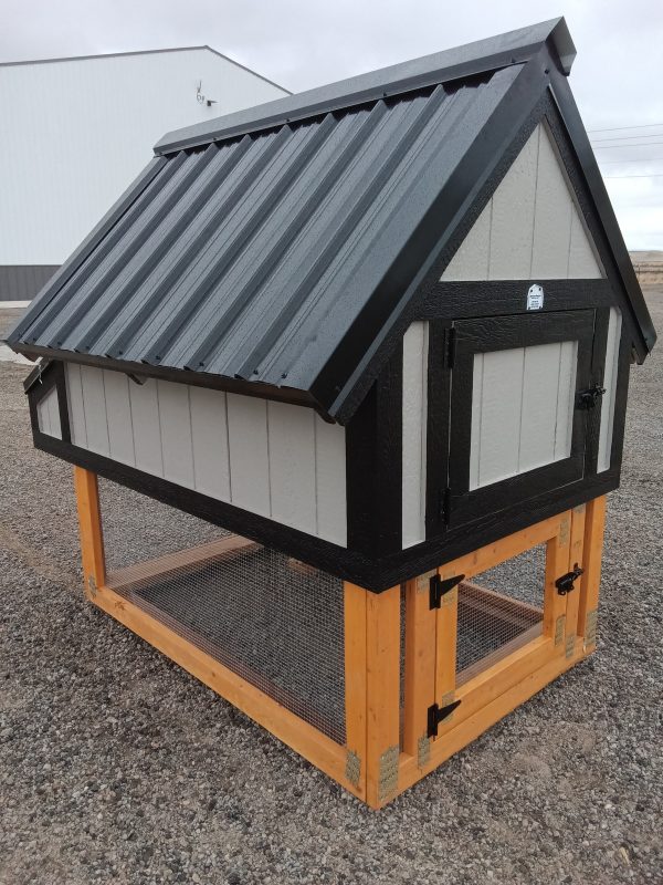Chicken Coop - 3102