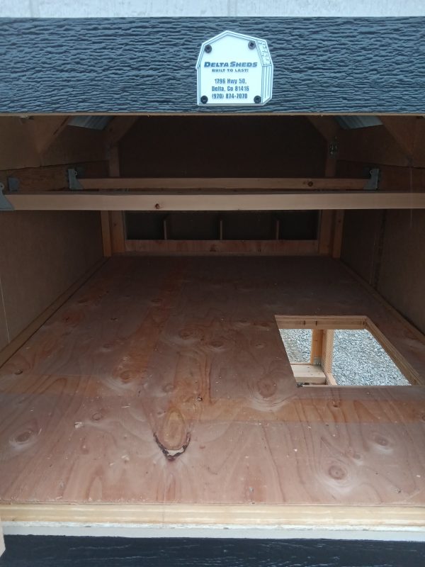 Chicken Coop - 3102