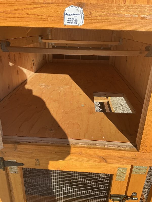 Chicken Coop - 3257
